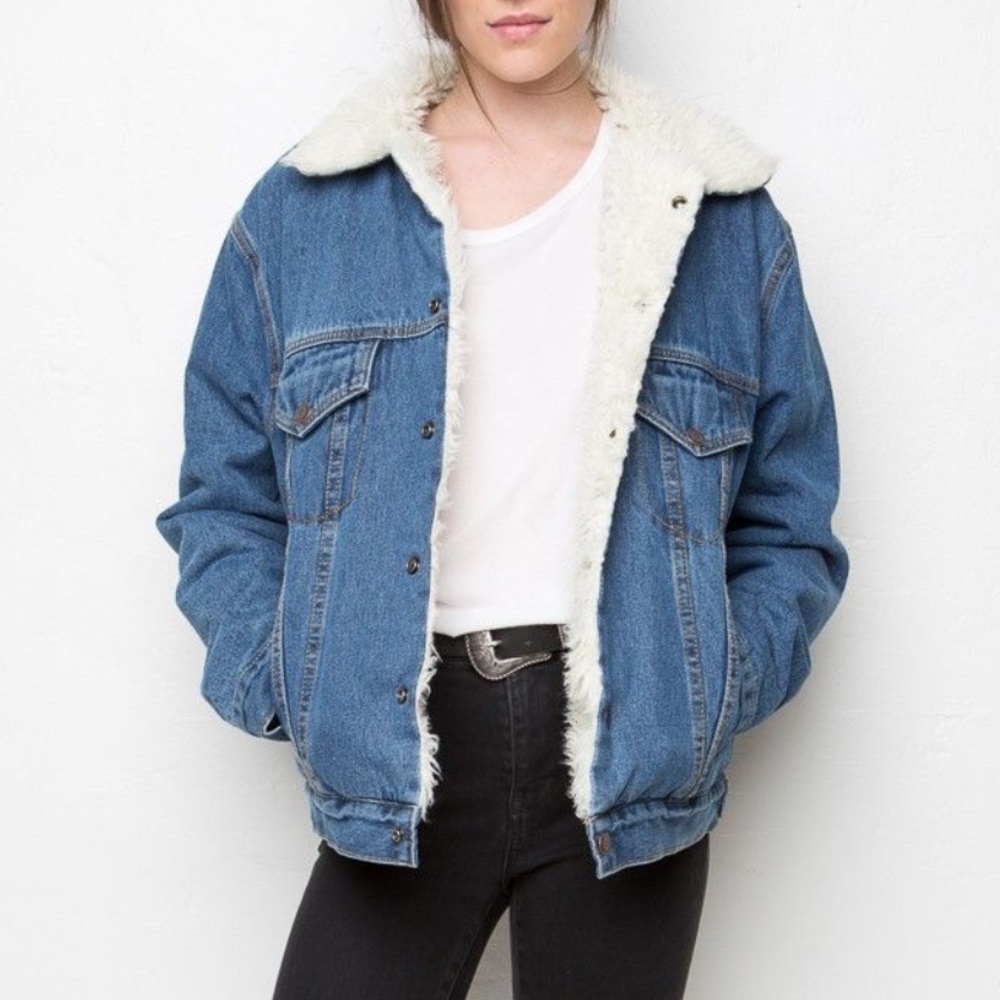 Brandy Melville Denim Jacket with Faux Fur - jean